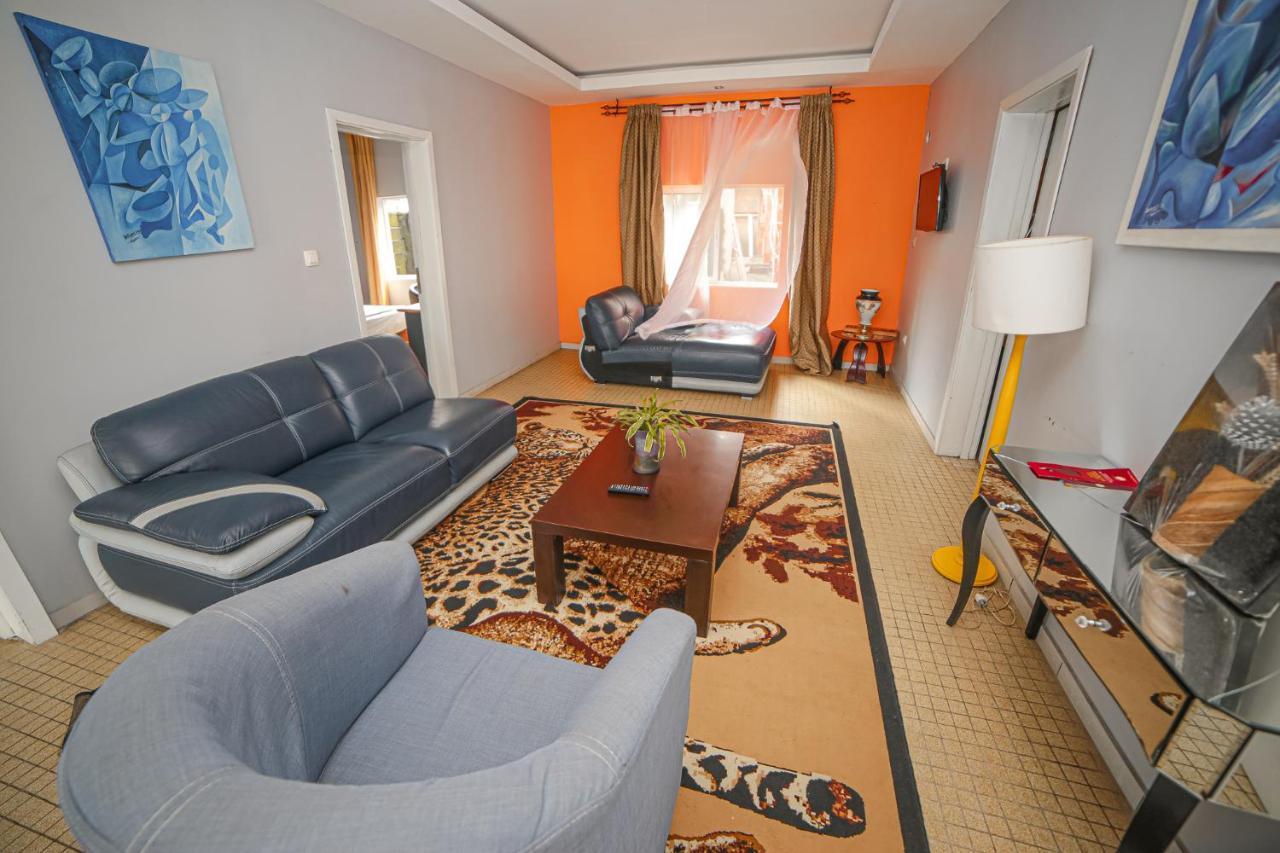 Fini Hotel Bobende Limbe Exteriér fotografie
