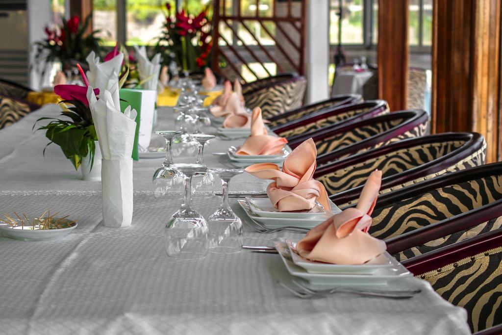 Fini Hotel Bobende Limbe Exteriér fotografie