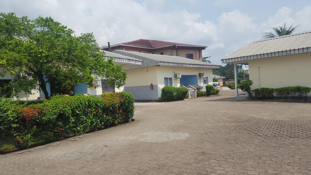 Fini Hotel Bobende Limbe Exteriér fotografie