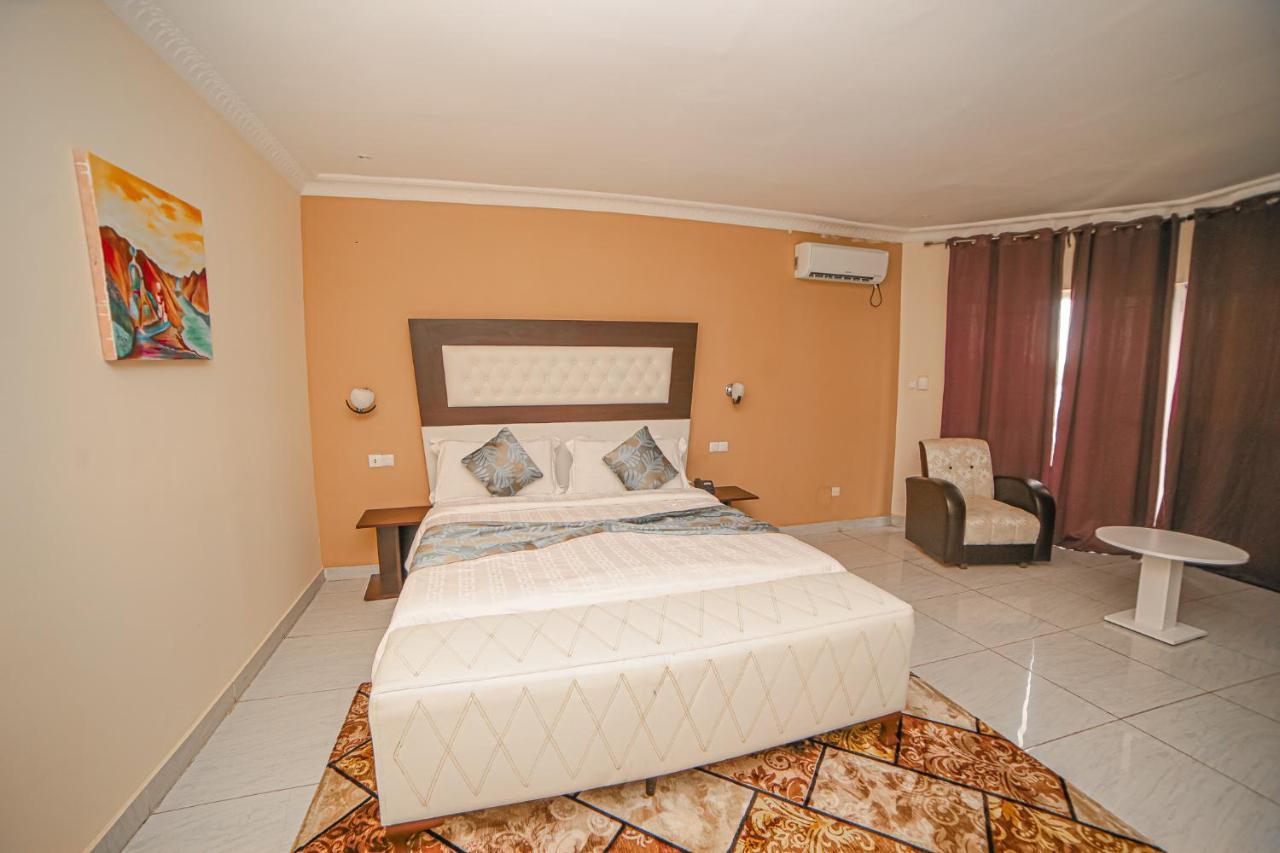 Fini Hotel Bobende Limbe Exteriér fotografie
